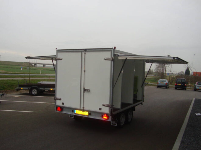 Proline Maatwerk gesloten aanhangwagen met generator 350x180x200cm